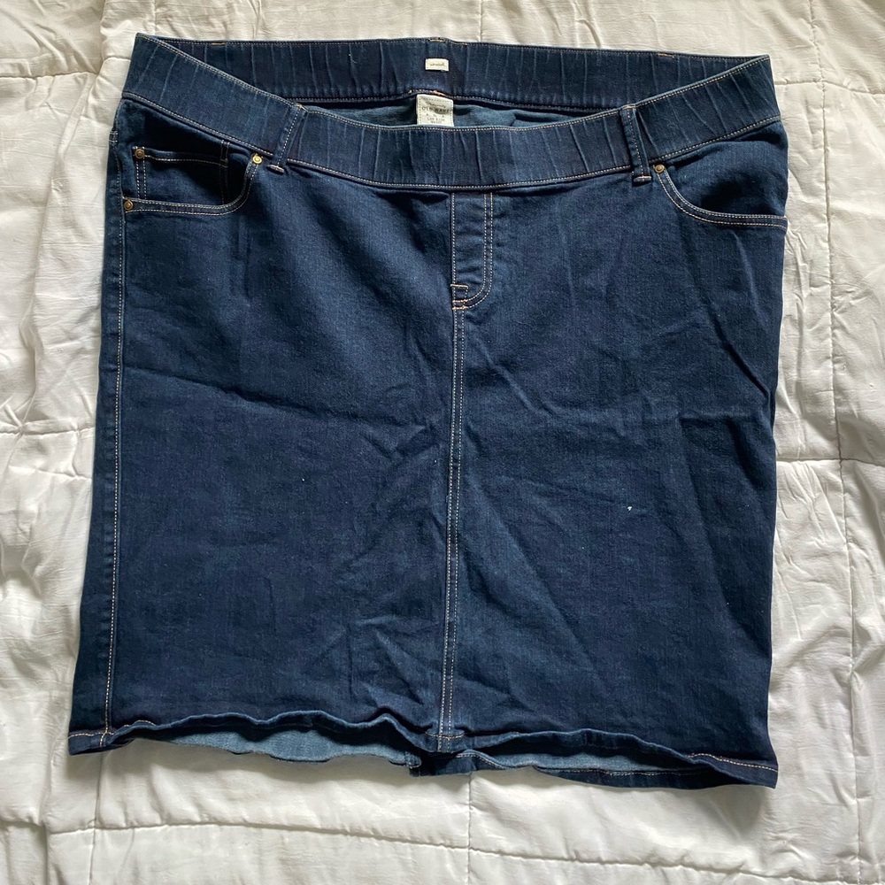 Denim maternity skirt by Old Navy